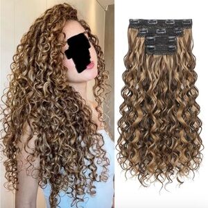 HAIR, QTY 4-20” Wavy/Curly Clip In Extensions, Dark brown, Blonde Highlighted